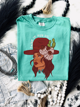 Load image into Gallery viewer, Daisy if you Do Tee