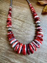 Load image into Gallery viewer, 23&quot; Red Spiny Oyster Graduated Necklace
